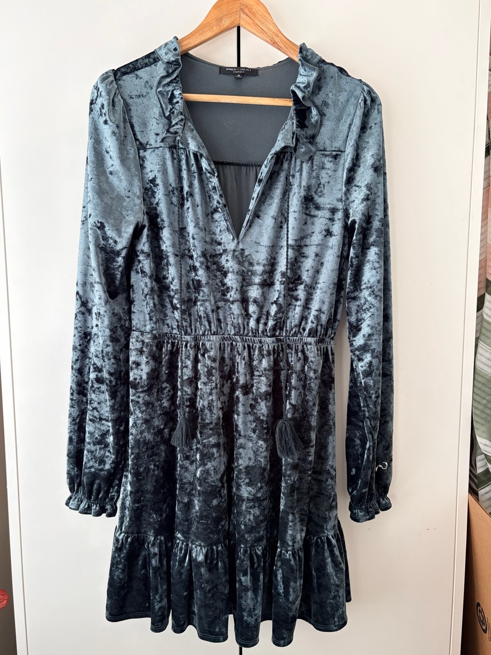 Romeo & Juliet Couture Crushed Velvet Long Sleeve Dress - Slate